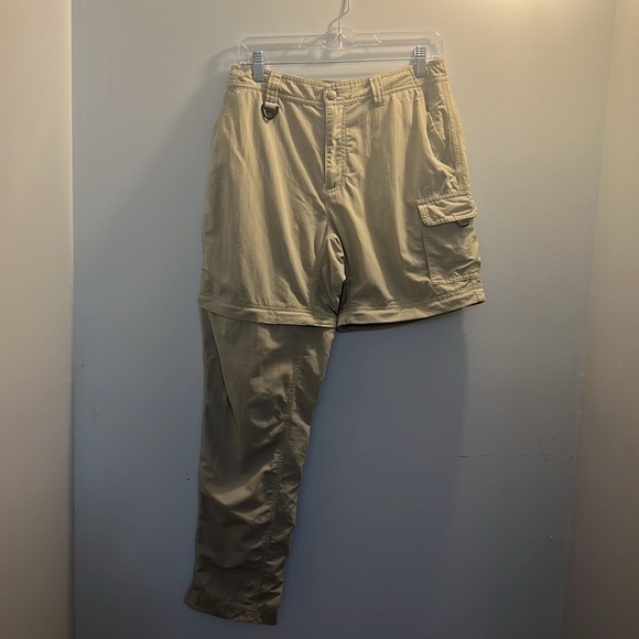 Women’s M Columbia GRT cargo khakis, sporty, zippers, shorts and pants - Picture 3 of 12